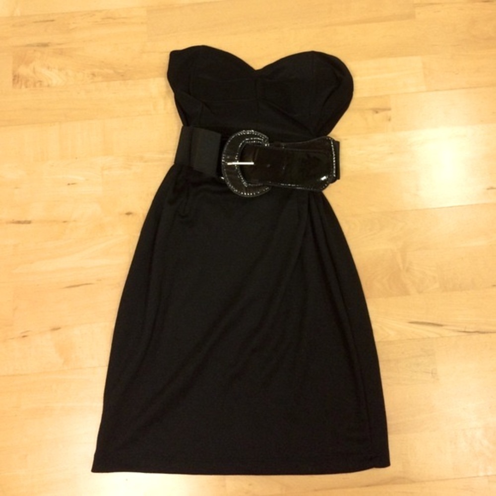 Charlotte Russe black dress small strapless belt